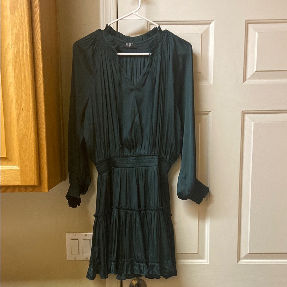 Green Tiered V-Neck Bishop Sleeve Dress